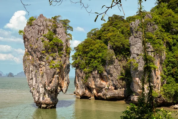 Ko Tapu rock on James Bond Island, Phang Nga Bay, Tailândia — Fotografia de Stock