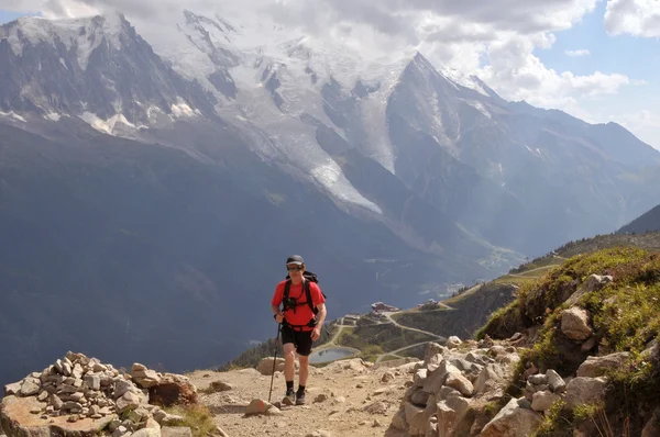 Wandern in den Alpen — Stockfoto