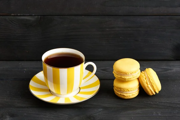 Macaroons de sobremesa deliciosos franceses — Fotografia de Stock