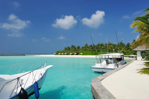 Hermosa playa en Maldivas — Foto de Stock