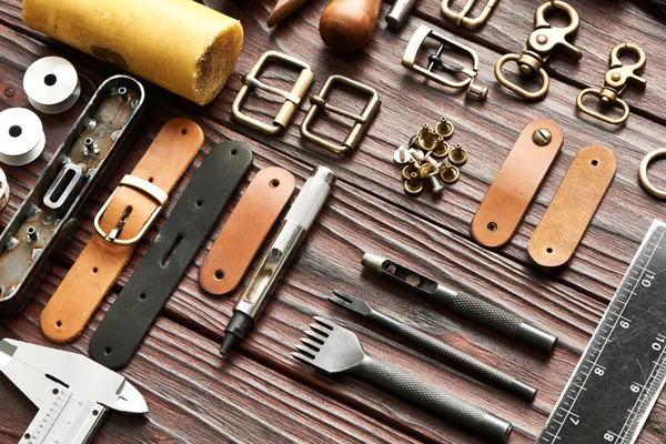 Outils d'artisanat en cuir — Photo