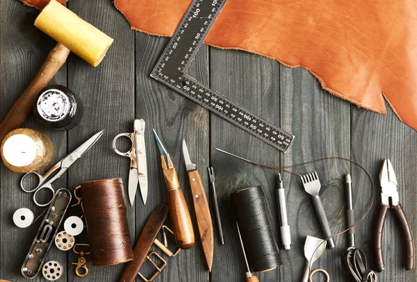 Leather crafting tools — Stock Photo, Image