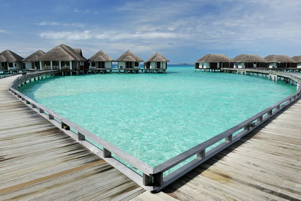 Bungalows de praia em Maldivas — Fotografia de Stock