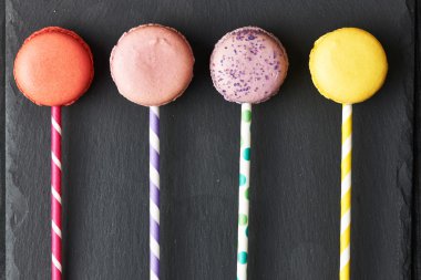 Fransız lezzetli tatlı badem kurabiyeleri