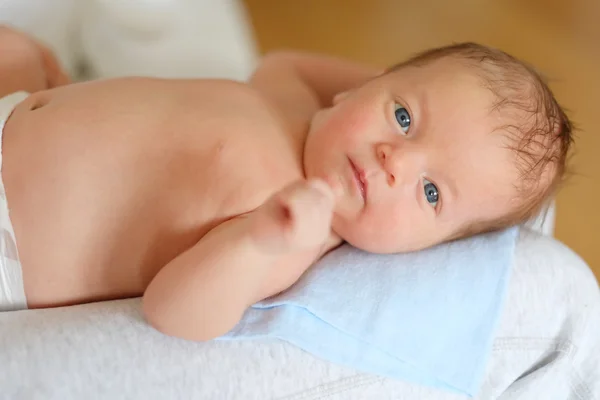 Месячный младенец — стоковое фото