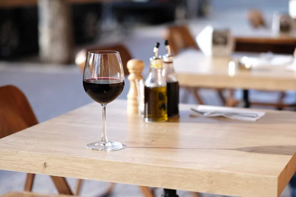 Glass of red wine — Stock Photo, Image