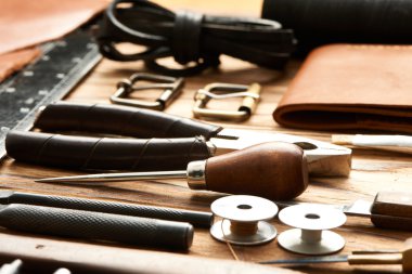 deri işçiliği araçları