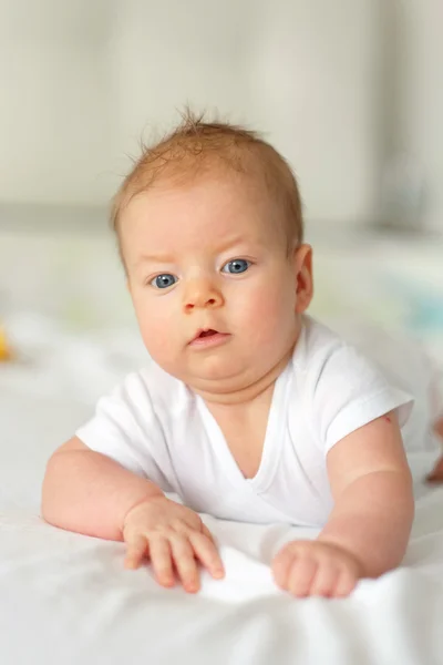 Tre månader gammal baby — Stockfoto