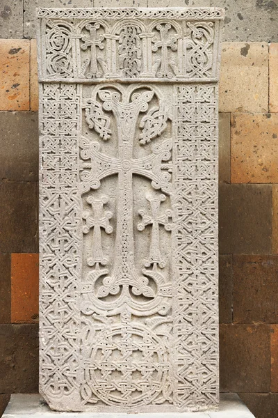 Khachkar, священний крос камінь — стокове фото