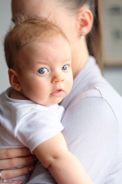 Annem ile erkek bebek