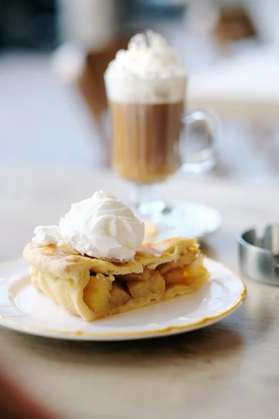 Latte och apple pie — Stockfoto
