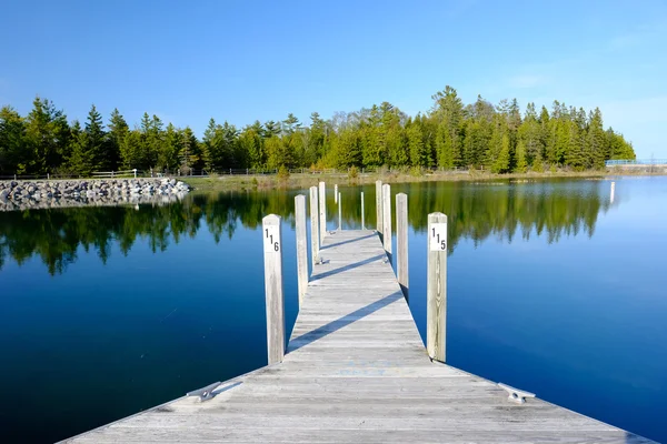 Marina sur le lac Huron — Photo