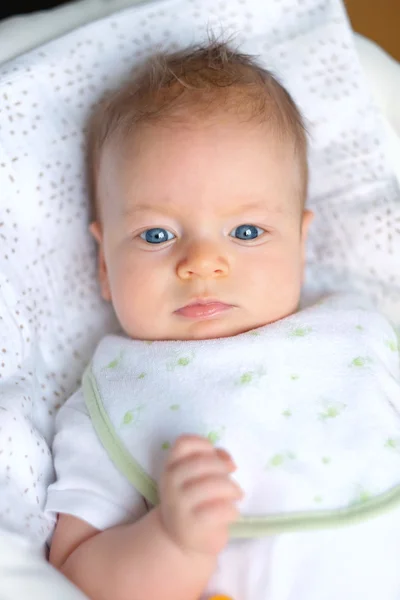 Tre månader gammal baby — Stockfoto