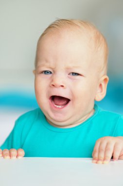 Mavi gözlü bebek.