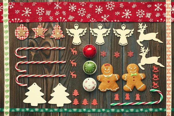 Gingerbread cookies and decorations — Stock Photo, Image