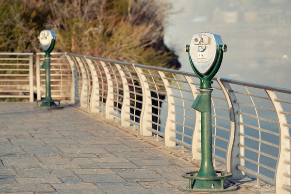 Tourist binoculars at Niagara Falls