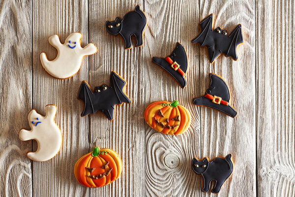 halloween gingerbread cookies