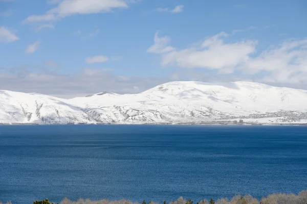 Lake Sevan in winter — Stock Photo, Image