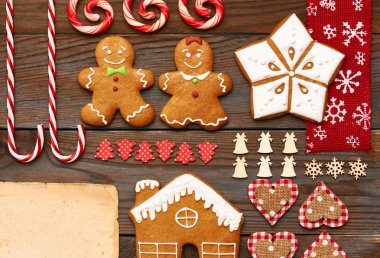 gingerbread çerezleri dekorasyon ile