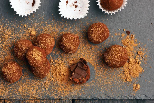 Zelfgemaakte chocolade truffels — Stockfoto