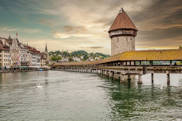 Centro Storico Lucerna Con Ponte Della Cappella Lago Lucerna Sotto — Foto Stock