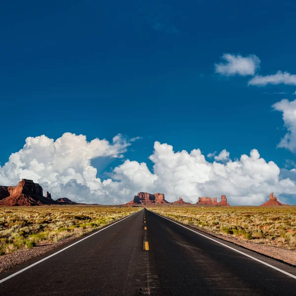 Άδεια Γραφική Εθνική Οδό Στο Monument Valley Αριζόνα Ηπα — Φωτογραφία Αρχείου
