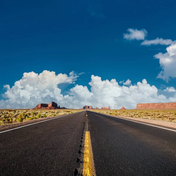 Estrada Cênica Vazia Monument Valley Arizona Eua — Fotografia de Stock