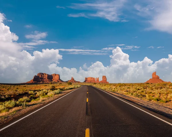 Estrada Cênica Vazia Monument Valley Arizona Eua — Fotografia de Stock