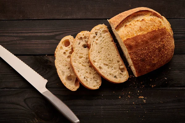 Frisch Gebackenes Hausgemachtes Schottenbrot Auf Dunklem Holztisch — Stockfoto