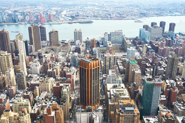 Stadsbilden utsikt över manhattan från empire state building — Stockfoto