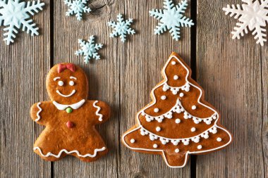 kız ve ağaç Noel gingerbread çerezleri