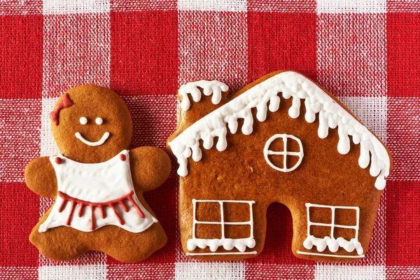 Biscuit maison de Noël pour fille en pain d'épice — Photo