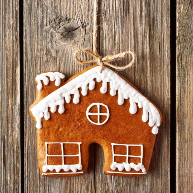 Noel ev gingerbread ev kurabiyesi