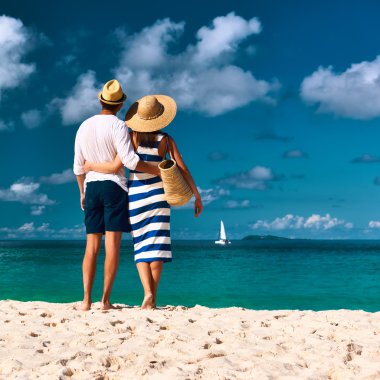 Sahilde de Seyşeller Çift