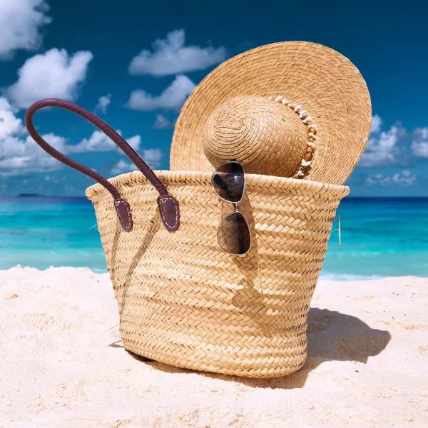 Beautiful beach with bag at Seychelles — Stock Photo, Image