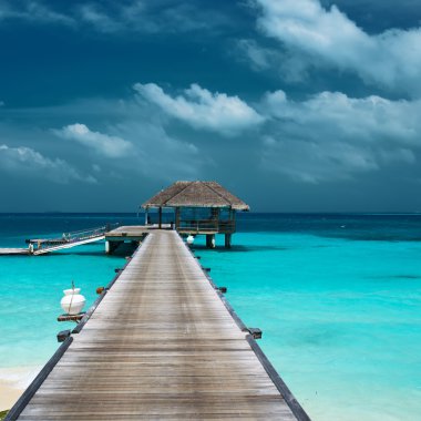 Güzel bir plaj bungalov ile