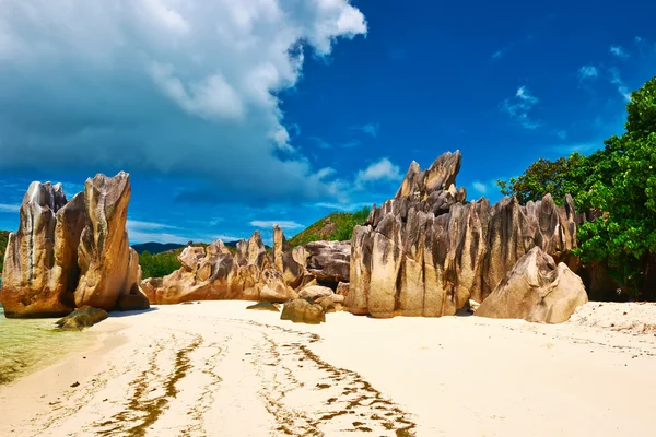 Belle plage aux Seychelles — Photo