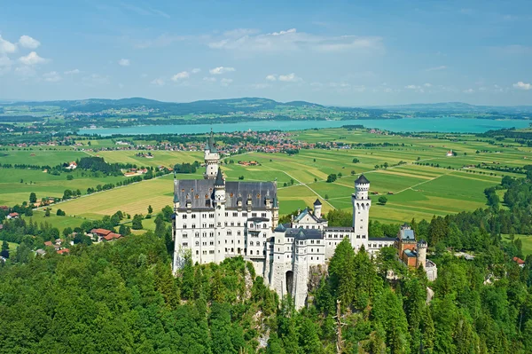 Kasteel van Neuschwanstein in Duitsland — Stockfoto