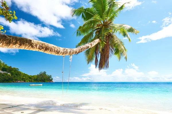 Praia bonita em Seychelles — Fotografia de Stock