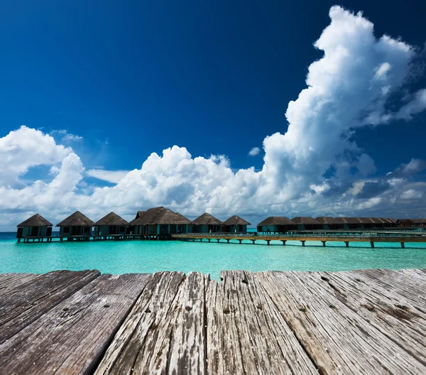 Belle plage avec bungalows d'eau Photos De Stock Libres De Droits