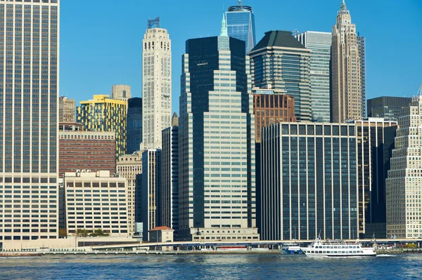 Manhattan skyline over Hudson River — Stock Photo, Image