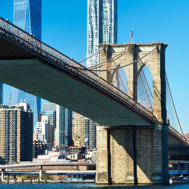 Manhattan siluetinin hudson Nehri üzerinde