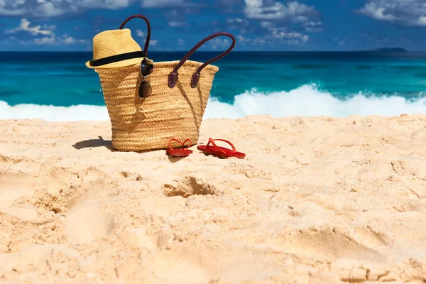 Beautiful beach with bag — Stock Photo, Image