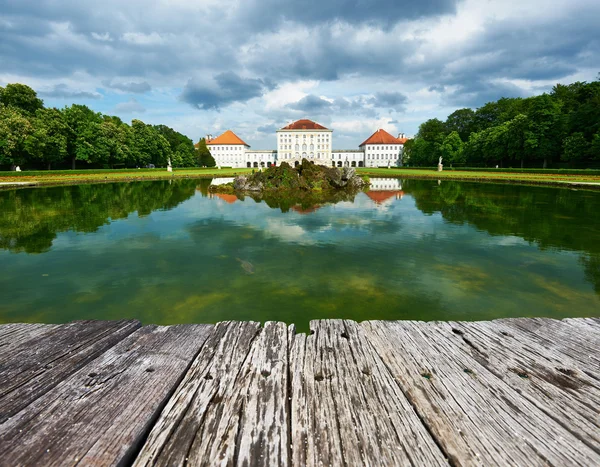 Parque en Nymphenburg castillo, munich —  Fotos de Stock