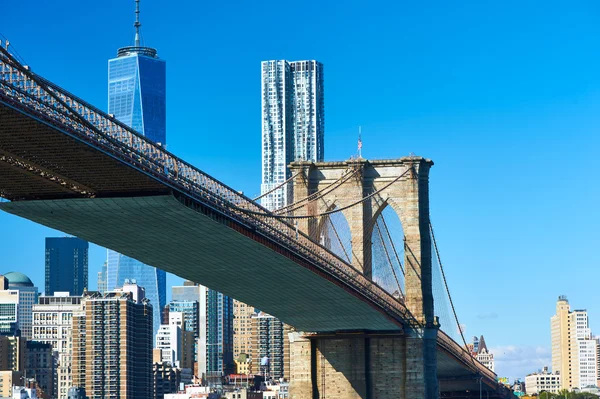 Vue d'horizon du bas Manhattan depuis Brooklyn — Photo