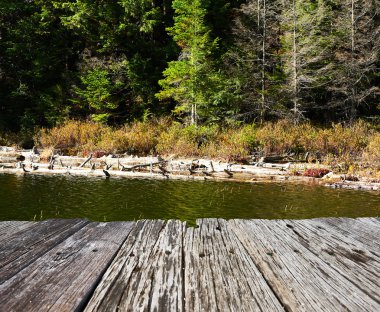 Beyaz dağ Ulusal Ormanı gölette