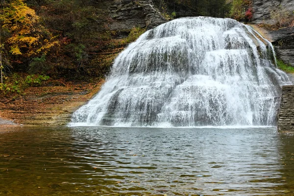 秋季瀑布景观 — 图库照片