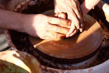 Potter yol gösterici çocuk eller