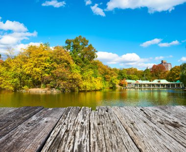 Beyaz dağ Ulusal Ormanı gölette