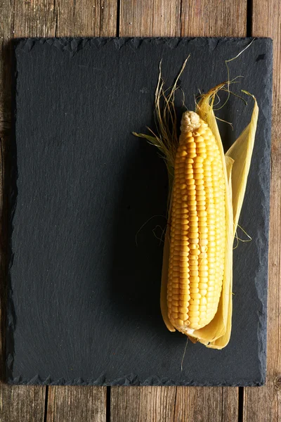 Fresh corn cob — Stock Photo, Image